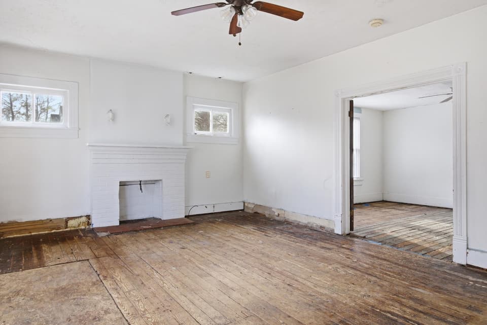 509 W Main Street, photo 9 of 40