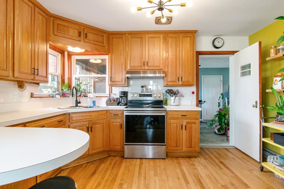 1595 Gallimore Street, photo 11 of 40