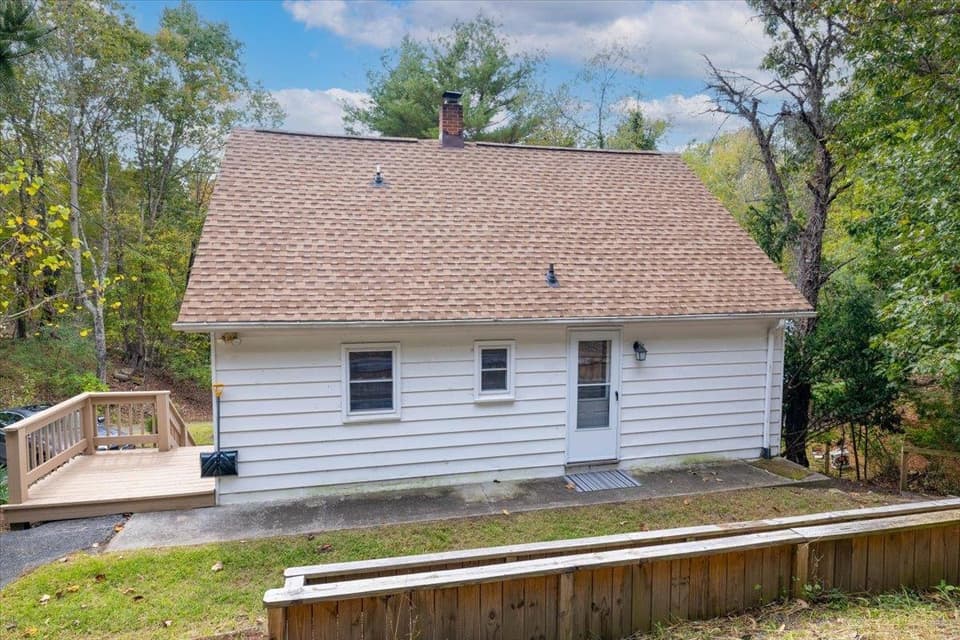 1008 Rock Road E, photo 5 of 27