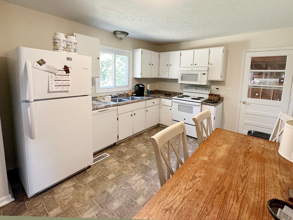 285 Mulberry Drive, photo 13 of 37