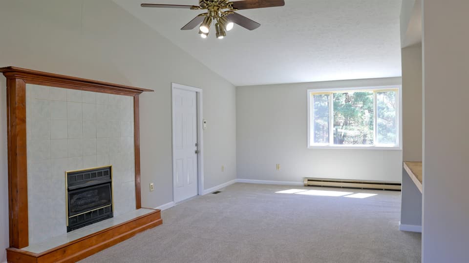 1055 Scott Street, photo 9 of 36