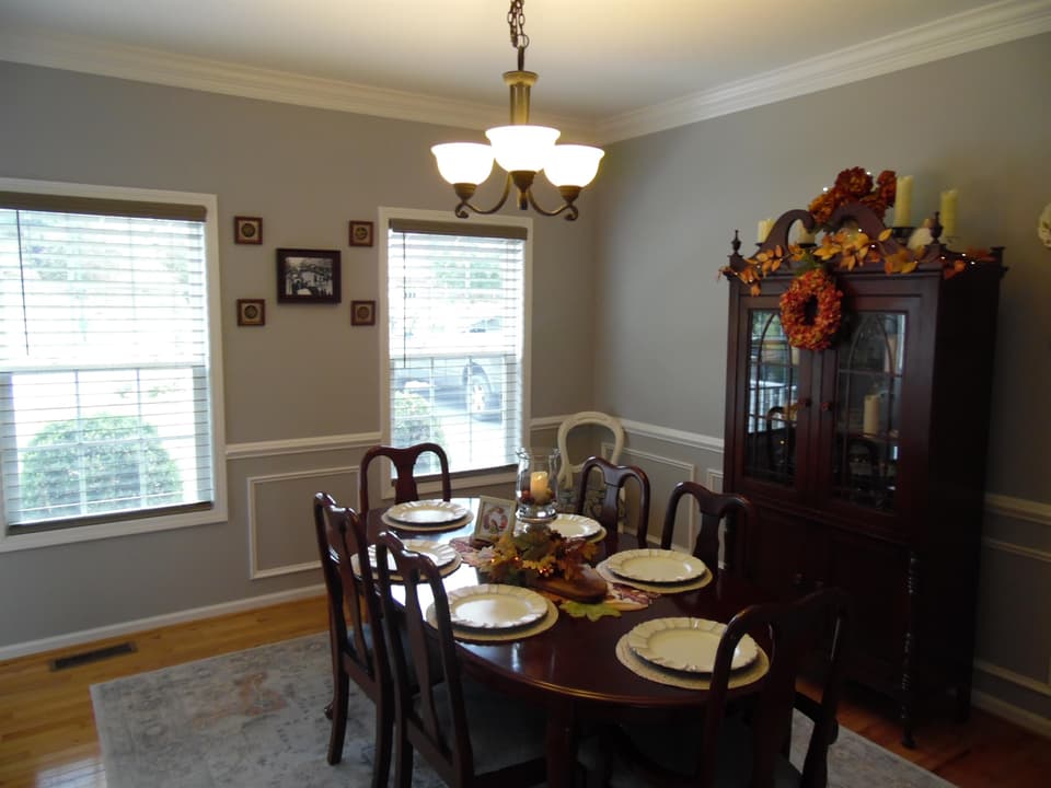 635 Keystone Drive NW, photo 10 of 22