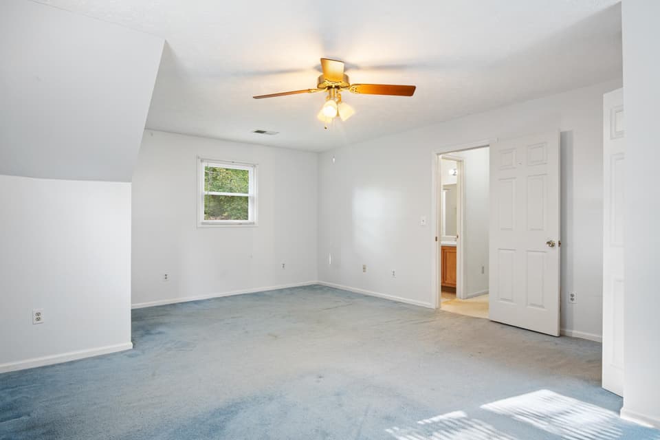 1305 Chestnut Drive, photo 21 of 40