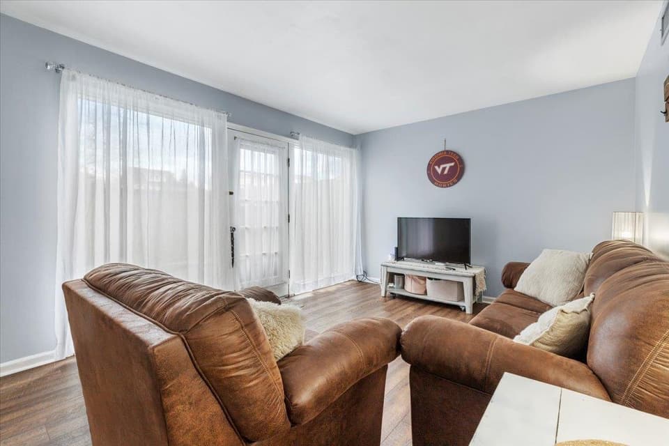 229 Lester Place, photo 22 of 40