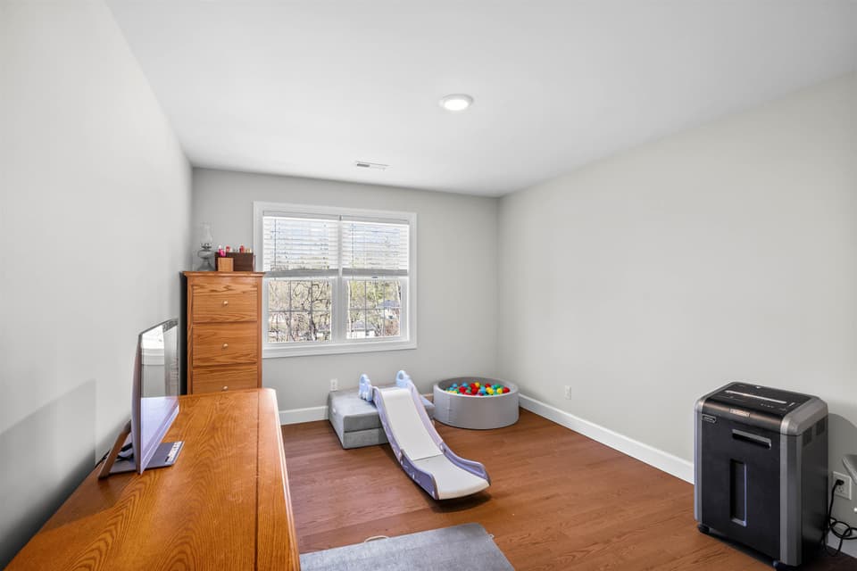 620 Stone Street, photo 20 of 34
