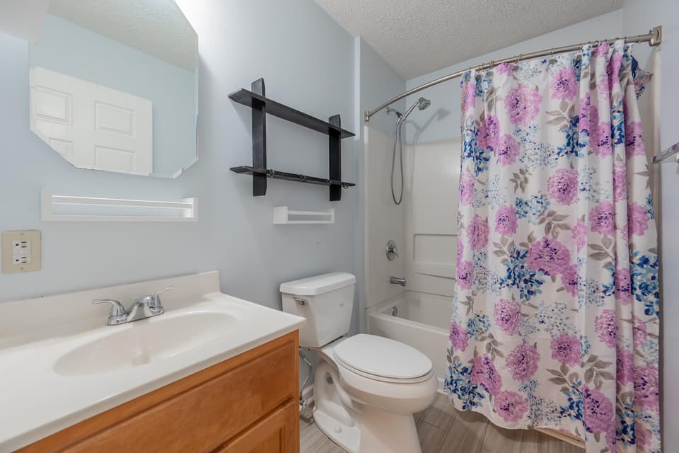 640 Warren Court, photo 35 of 40