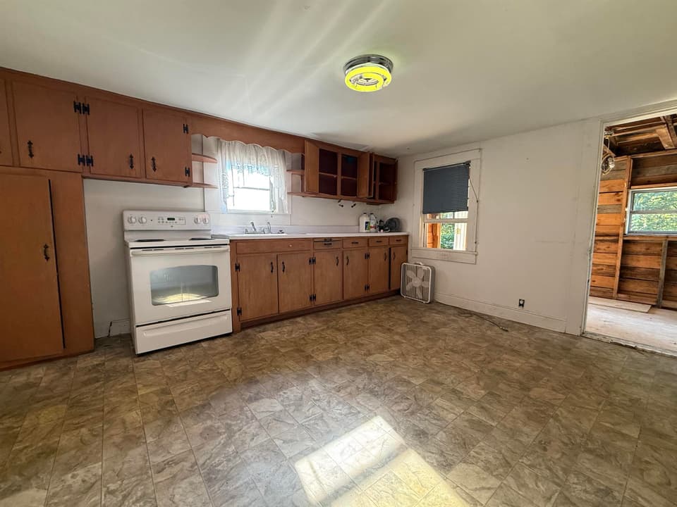 945 Montgomery Street, photo 21 of 31
