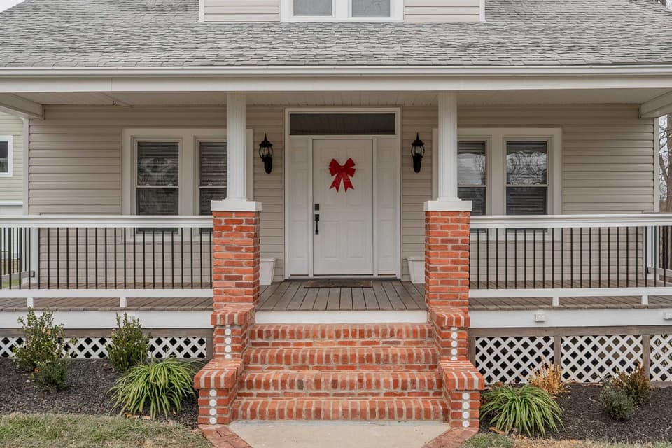 208 Alleghany Street, photo 5 of 40