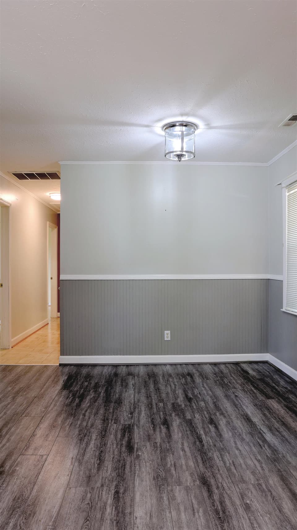 2611 Kings Court, photo 19 of 40