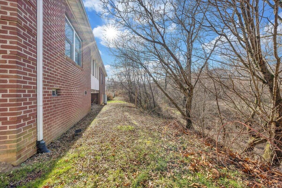 481 Houchins Rd, photo 34 of 35