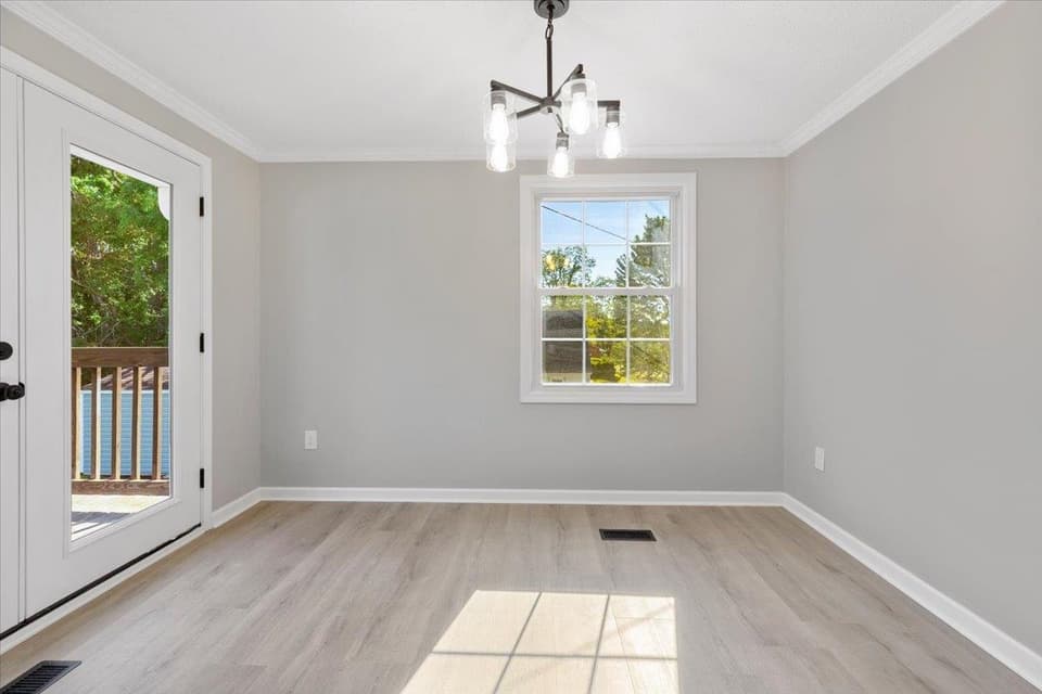 325 Mulberry Drive, photo 13 of 40