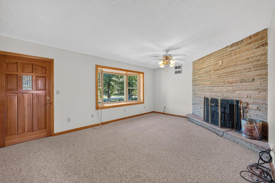 350 Teel Street, photo 18 of 40