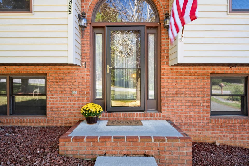 425 Independence Boulevard, photo 4 of 40