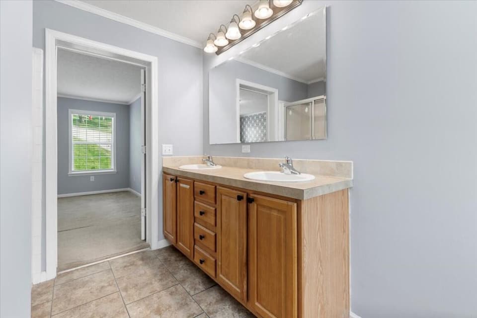 1559 Testerman Drive, photo 15 of 38