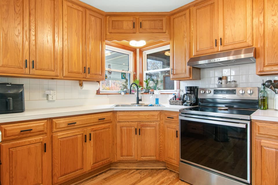 1595 Gallimore Street, photo 13 of 40