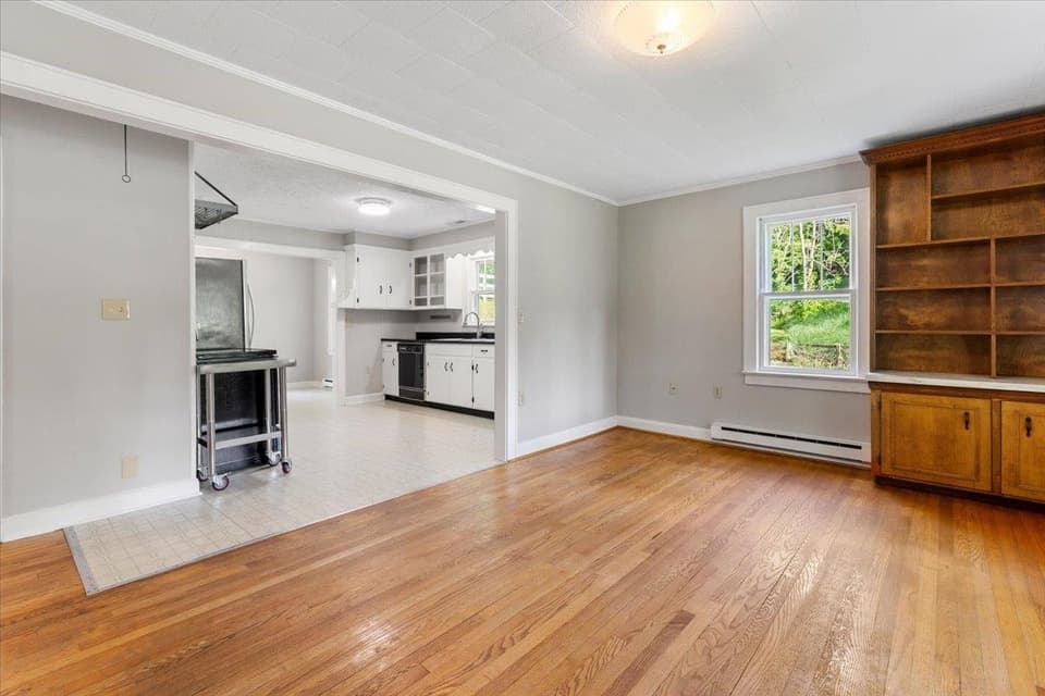 2537 Rosemary Road, photo 5 of 40