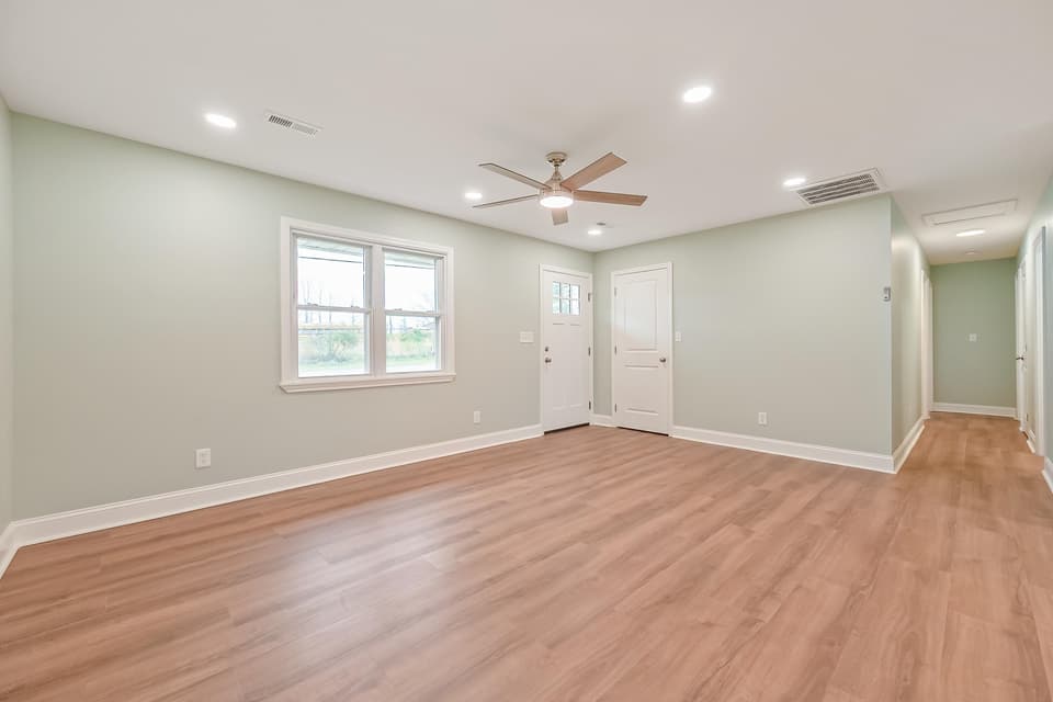 125 Boxwood Drive, photo 5 of 28