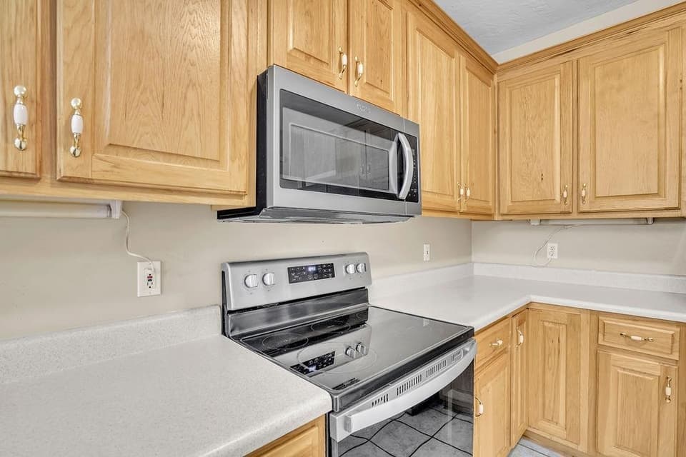 730 Republic Road, photo 12 of 40