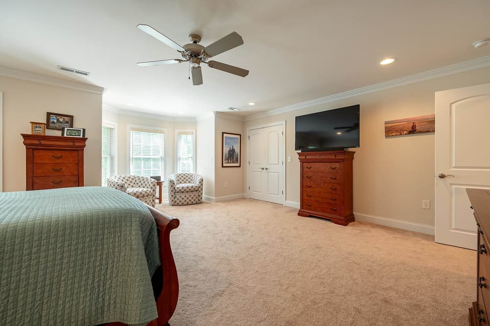 120 Phoenix Boulevard, photo 17 of 40
