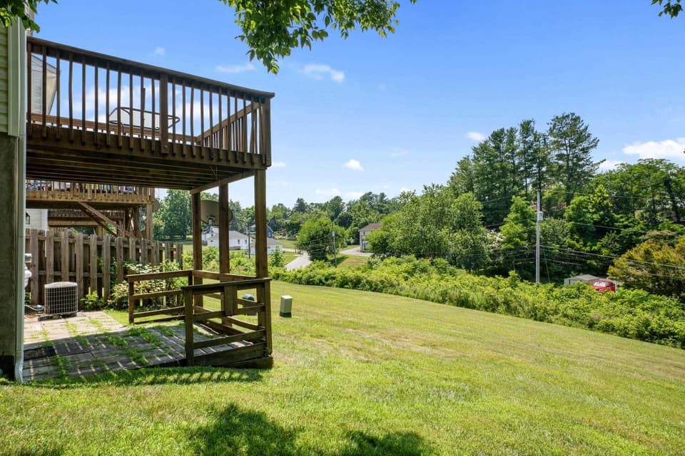 155 Charleston Lane, photo 36 of 38