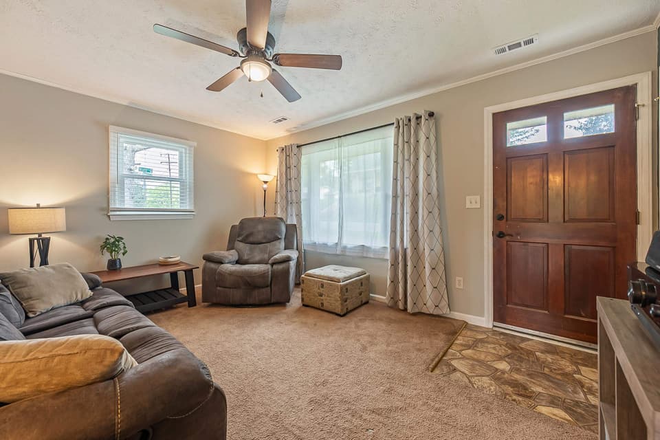 465 Montgomery Street, photo 8 of 40