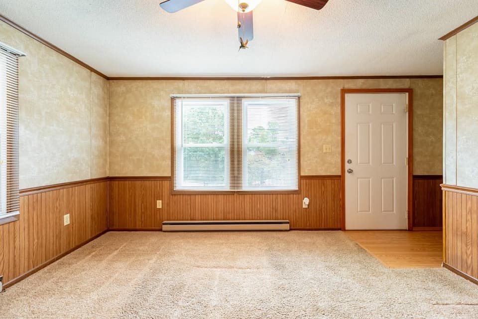 1045 Brown Street, photo 9 of 40