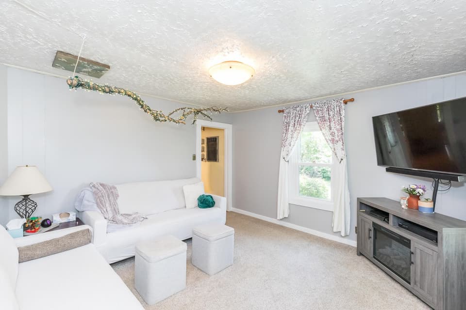 1055 Murray Street, photo 10 of 40