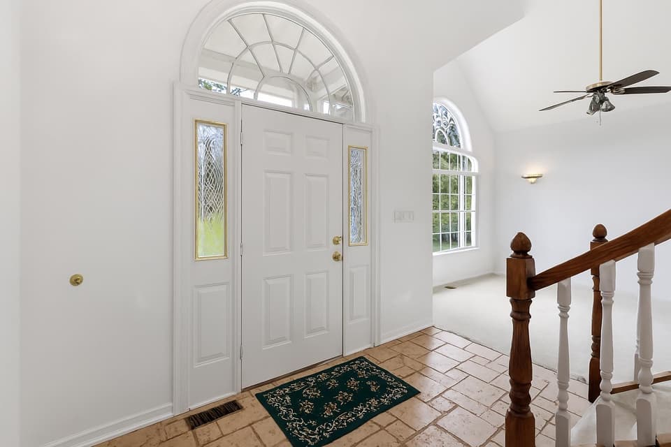 2285 Lubna Drive, photo 14 of 40