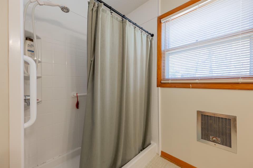 400 Turpin Walk, photo 31 of 40