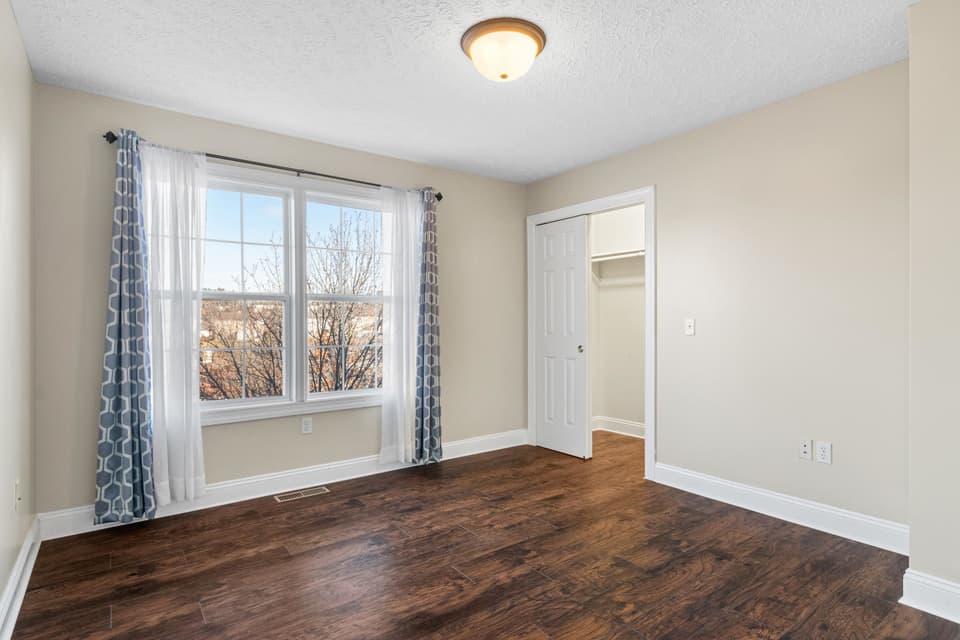 560 Oak Tree Boulevard, photo 29 of 40