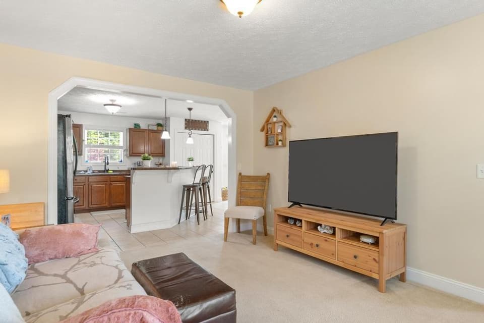 205 Robin Hood Drive, photo 19 of 40