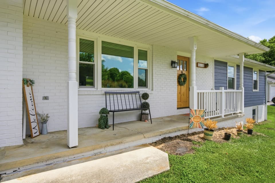 135 Wooden Shoe Court NW, photo 5 of 40