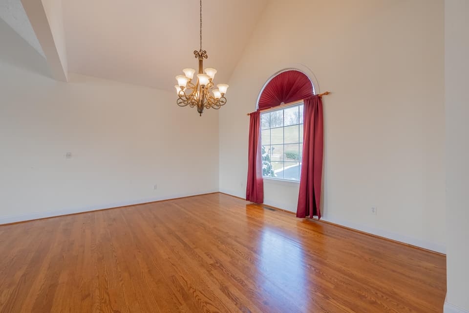 1125 Falcon Run, photo 10 of 40