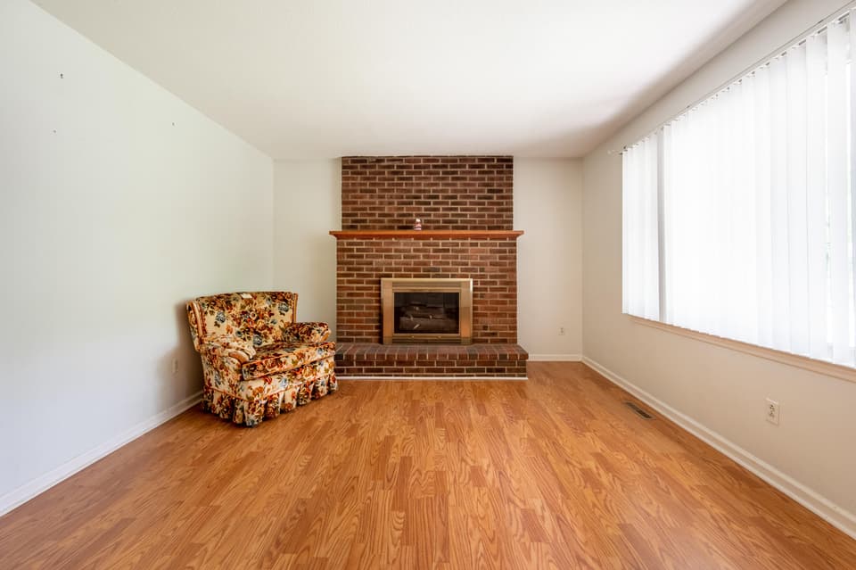 420 Overhill Rd SE, photo 6 of 34