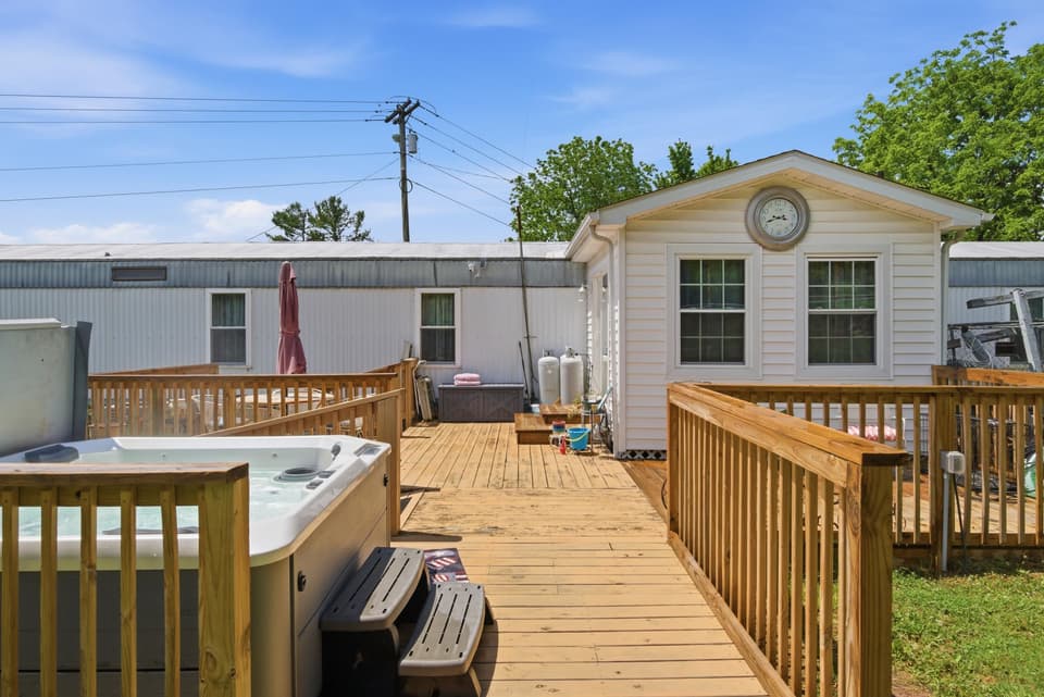 1516 Gunston Road, photo 40 of 40