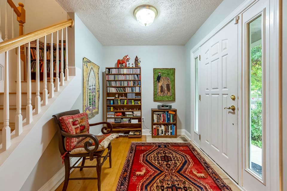 195 Tall Oak Boulevard, photo 7 of 40