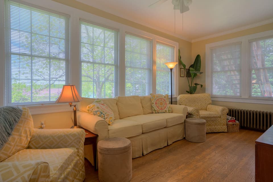 110 E Main Street, photo 14 of 37
