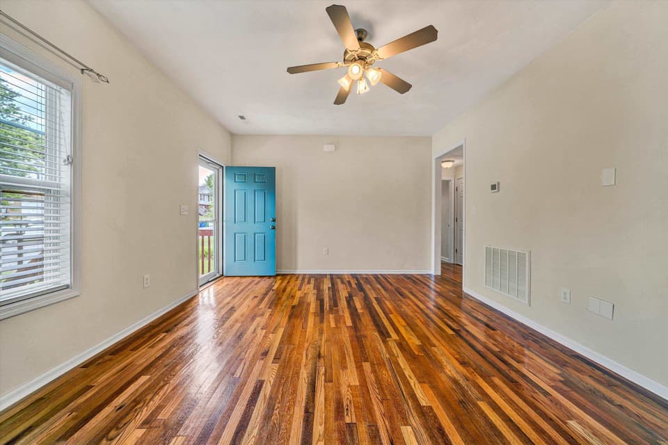 135 Wistaria Drive, photo 5 of 40