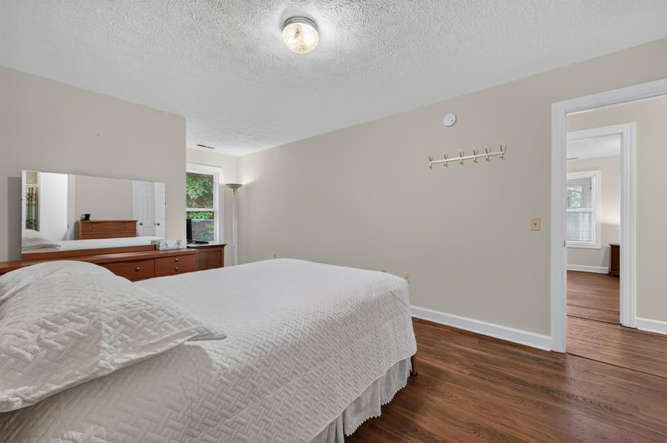 650 Kamran Drive, photo 22 of 40