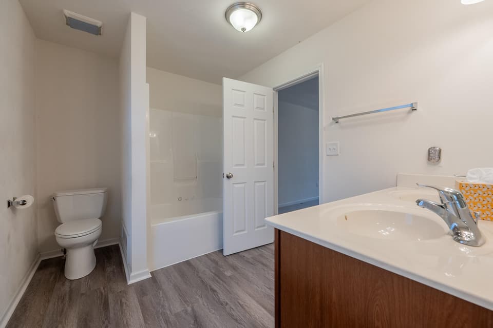 1110 Crosscreek Drive, photo 38 of 40