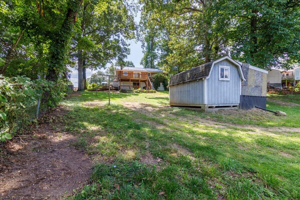 4320 Cumberland Dr SE, photo 35 of 40