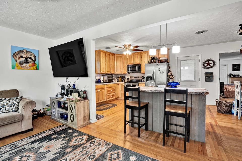 2112 Gate Road, photo 6 of 32