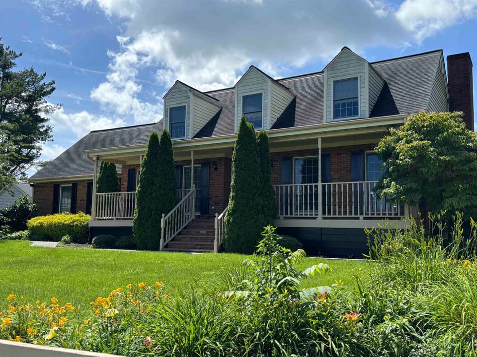 2049 Mudpike Road, photo 2 of 40