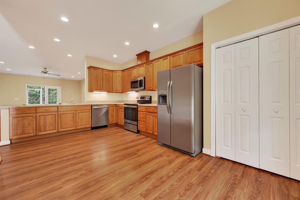 163 Walters Drive, photo 7 of 40