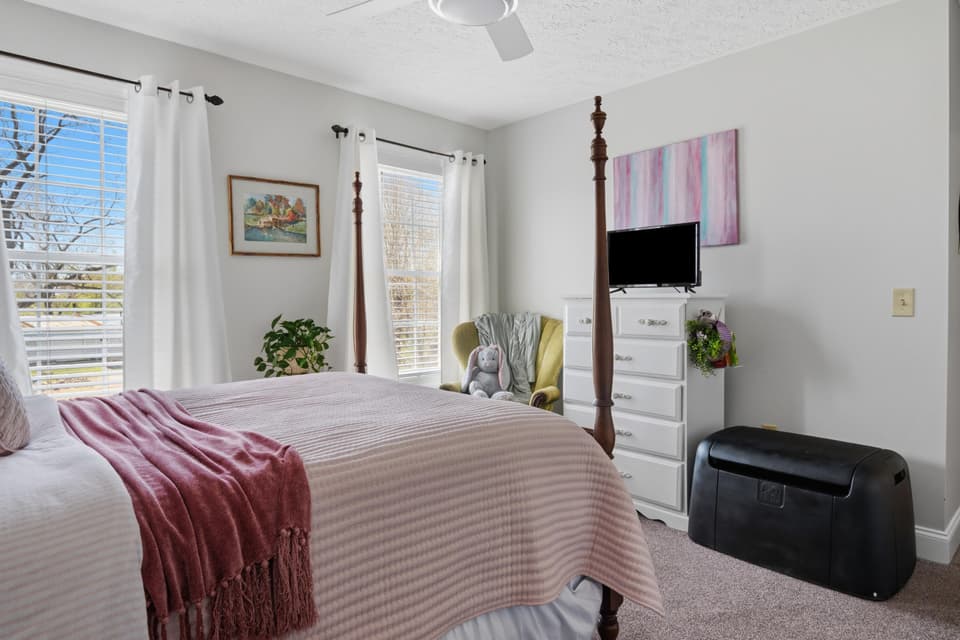 450 Tower Road, photo 38 of 40