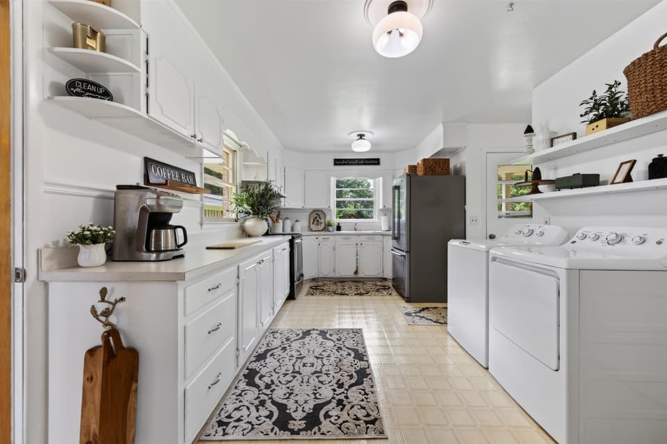 107 Roseland Drive, photo 22 of 40
