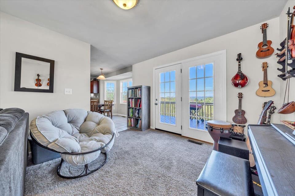 400 Chelsea Loop, photo 8 of 38