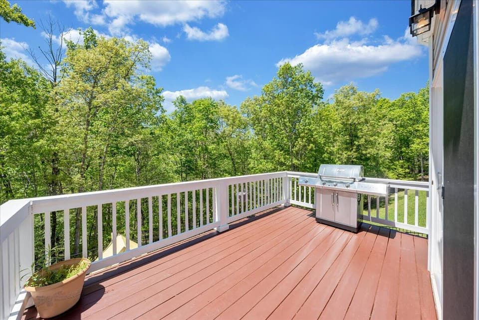 1041 Green Ridge Rd, photo 21 of 40
