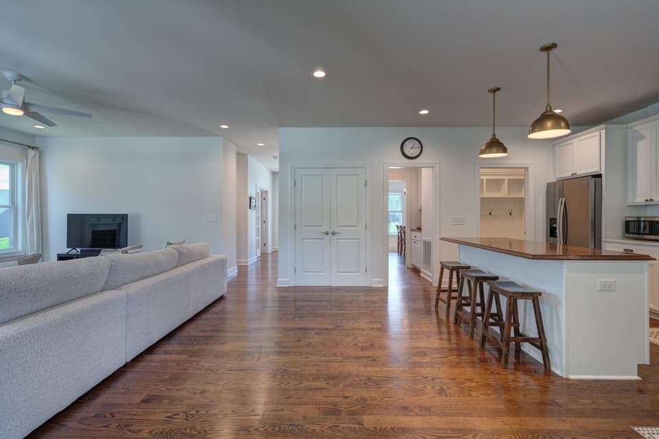 850 Jefferson Circle, photo 27 of 40