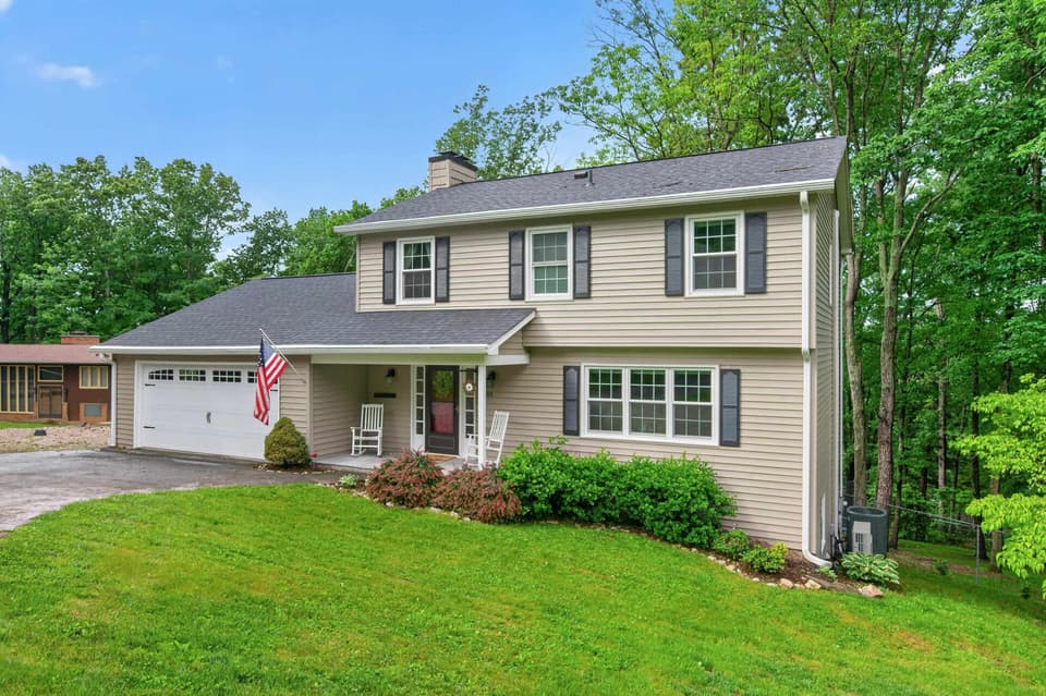 435 Tomahawk Drive, photo 16 of 40